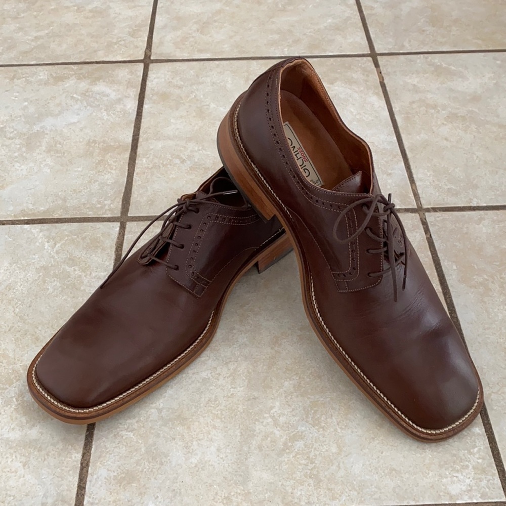 Men’s dress shoes
